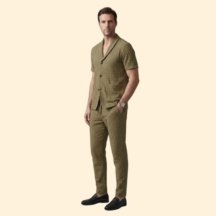 Men’s Casual Patterned Outfit