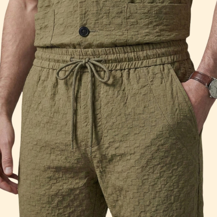 Men’s Casual Patterned Outfit