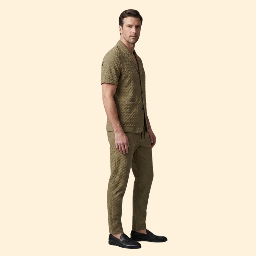 Men’s Casual Patterned Outfit