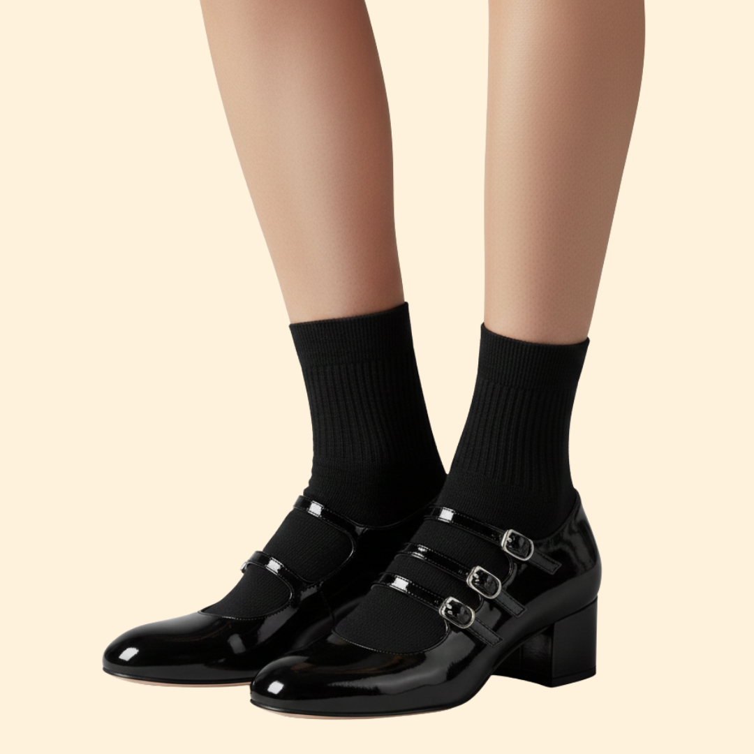 Women Heeled Shoe with Buckle Strap