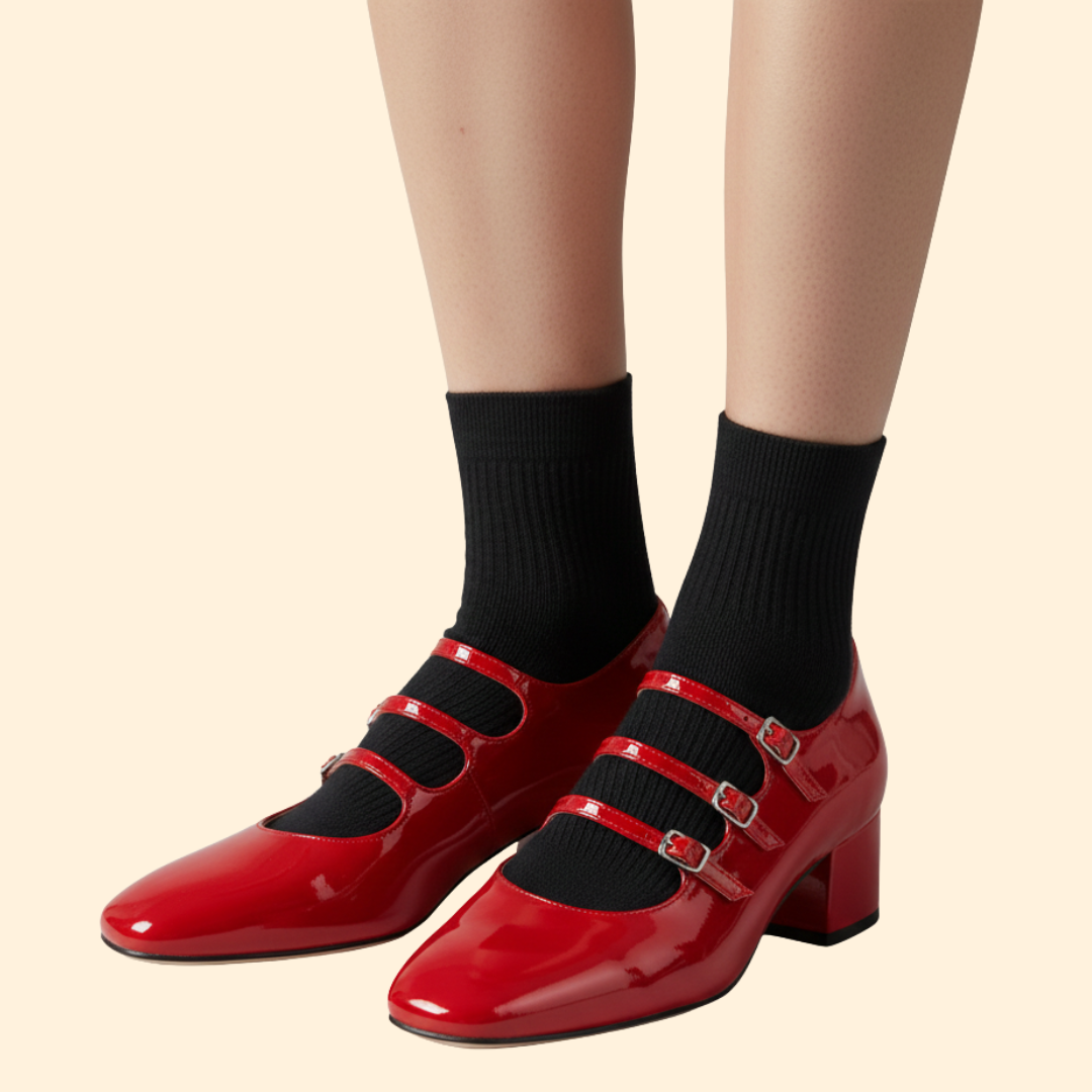 Women Heeled Shoe with Buckle Strap