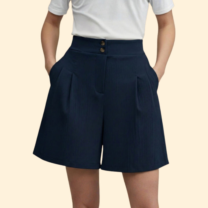 Women's Buttoned Pleated Shorts