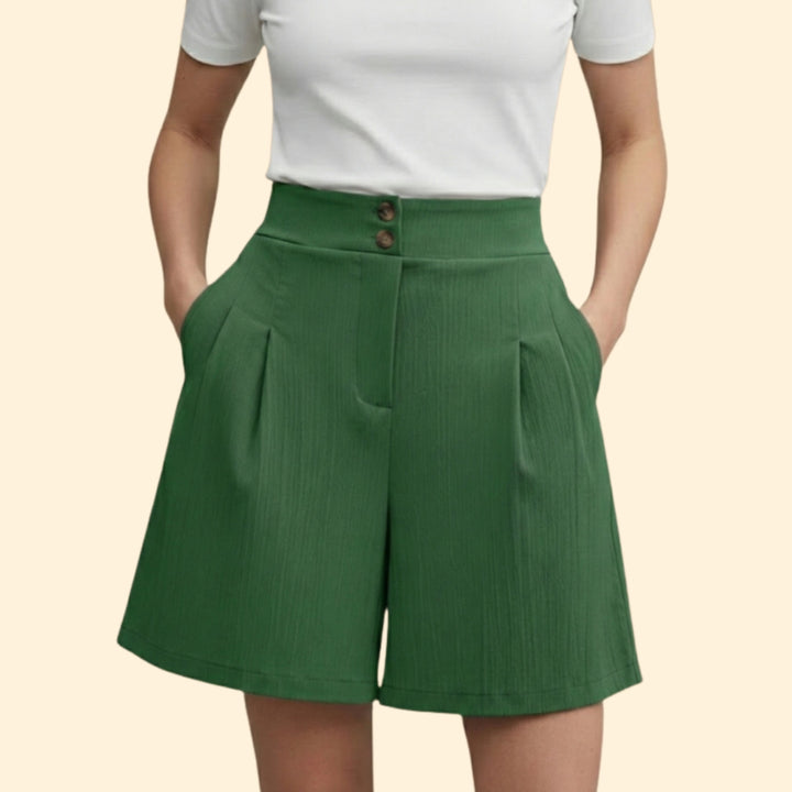 Women's Buttoned Pleated Shorts