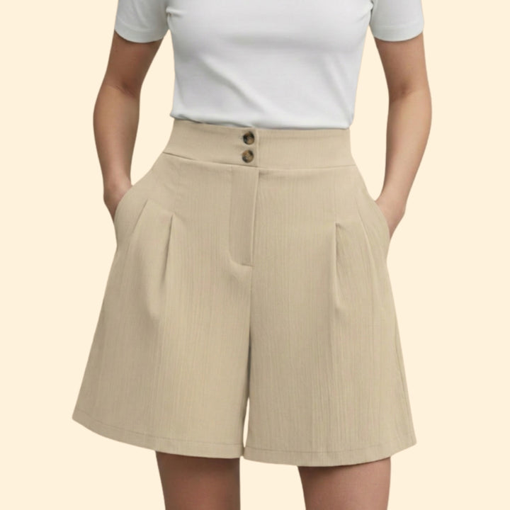 Women's Buttoned Pleated Shorts