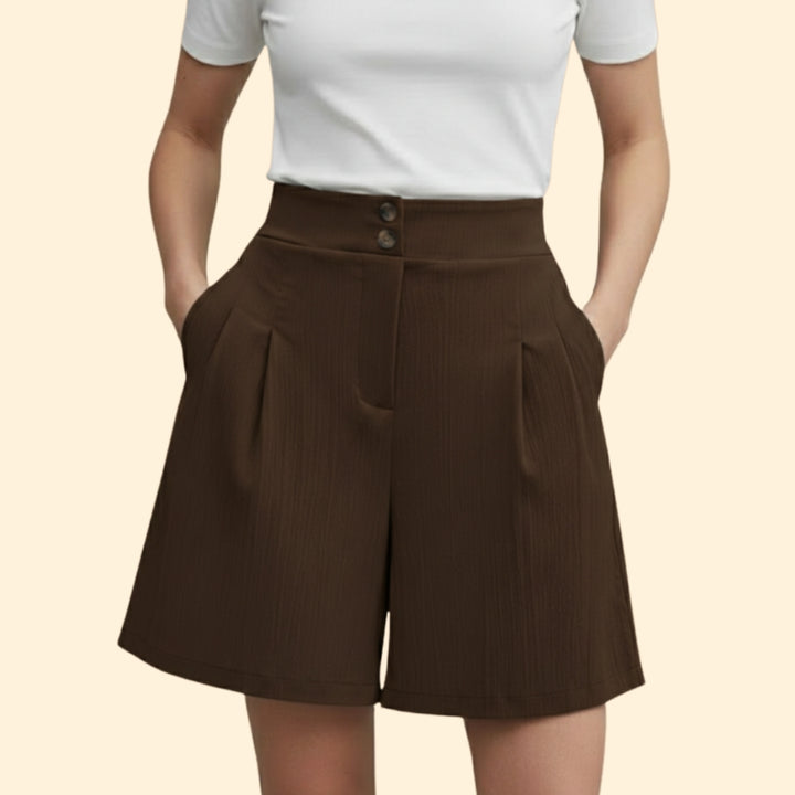 Women's Buttoned Pleated Shorts