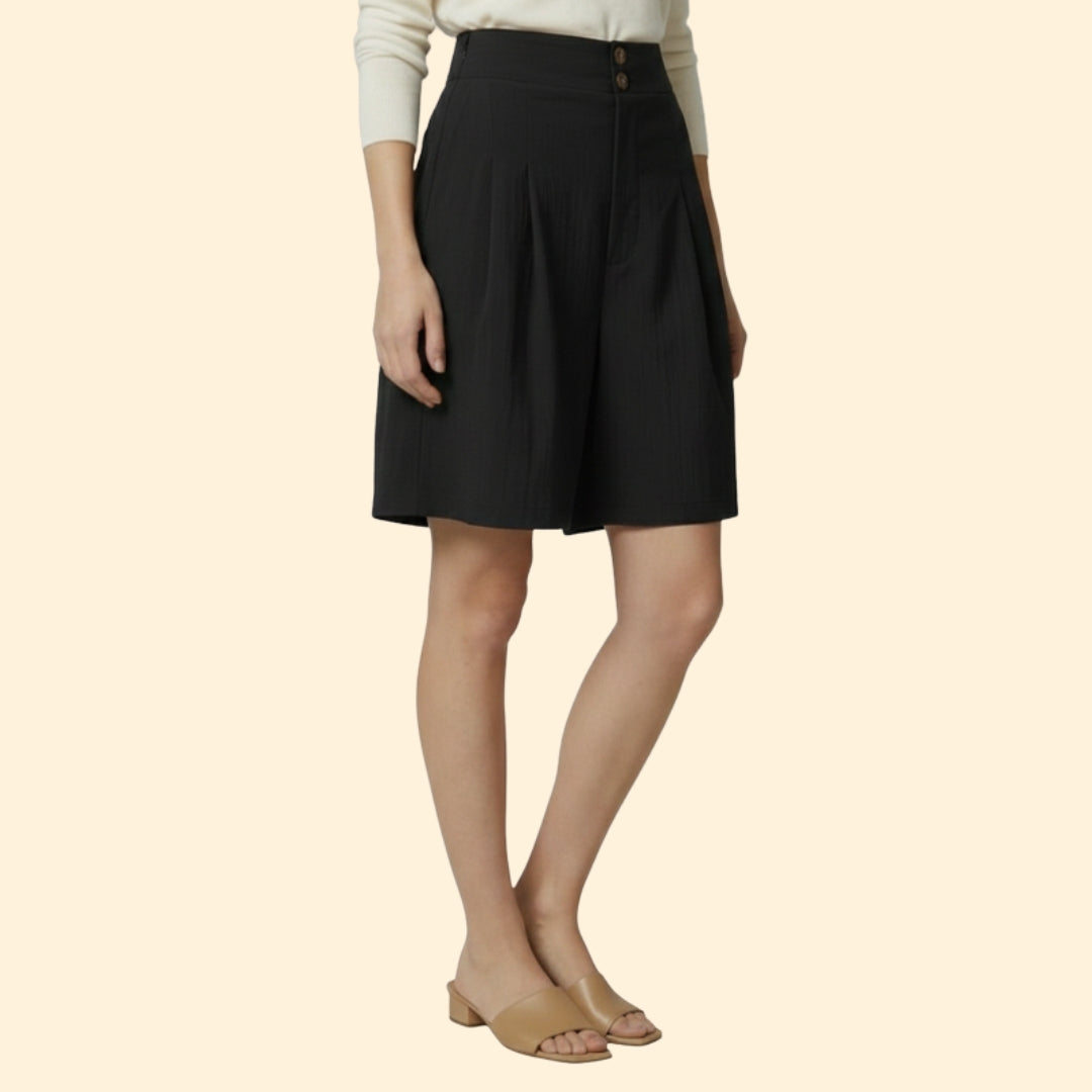Women's Chic Pleated Shorts