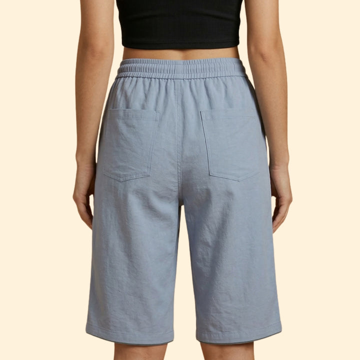Women's Chic Pocketed Shorts