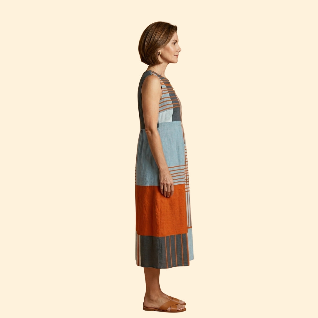 Women's Midi Dress with Geometric Design and Side Pockets