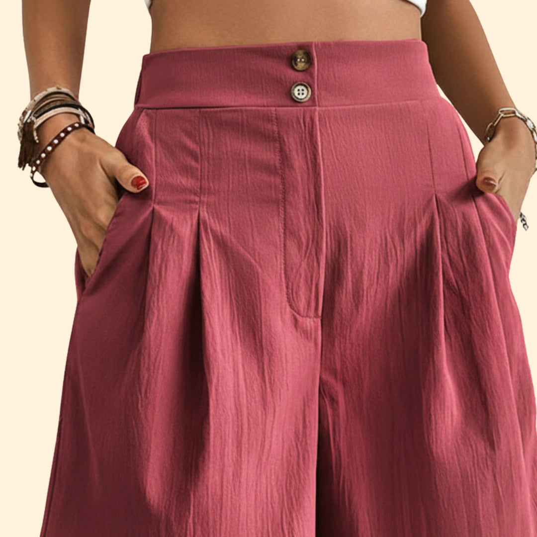 Women's Pleated Front Shorts